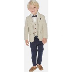 Mayoral - Spodnie dziecięce 92-134 cm. Niebieskie spodnie chłopięce Mayoral, bez wzorów, z tkaniny. Za 133,90 zł.