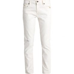 Denham MONROE Jeansy Slim Fit white denim. Białe jeansy damskie marki Denham, bez wzorów, z elastanu. Za 719,00 zł.