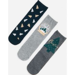 Skarpety z motywem świątecznym 3 pack - Jasny szary. Szare skarpetki damskie Reserved, bez wzorów. Za 29,99 zł.