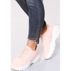 Różowe Sneakersy Stereo Love. Różowe buty sportowe damskie marki Born2be. Za 89,99 zł.