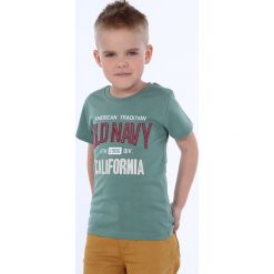 T-shirt chłopięcy z napisami zielony NDZ4481. Zielone t-shirty chłopięce marki Fasardi, z napisami, bez rękawów. Za 39,00 zł.