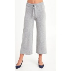 SPODNIE PAGELLA WEEKEND MAX MARA. Spodnie damskie Weekend Max Mara, xs, bez wzorów, z jeansu, eleganckie. Za 779,00 zł.