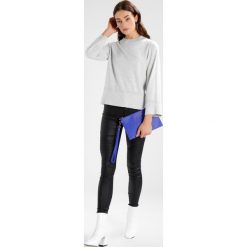 Swetry klasyczne damskie: Vila VIBEKKA SLEEVE Sweter super light grey melange