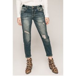Guess Jeans - Jeansy. Niebieskie jeansy damskie marki Guess Jeans. W wyprzedaży za 249,90 zł.