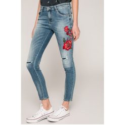 Haily's - Jeansy. Niebieskie jeansy damskie skinny marki Haily's, s, z obniżonym stanem. W wyprzedaży za 129,90 zł.