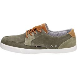 Mokasyny, buty męskie KYLIE CRAZY 2101 KHAKI. Brązowe mokasyny męskie Kylie Crazy, bez wzorów, klasyczne, bez zapięcia. W wyprzedaży za 119,00 zł.