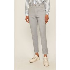 Polo Ralph Lauren - Spodnie. Niebieskie spodnie damskie Polo Ralph Lauren, bez wzorów, z elastanu. W wyprzedaży za 539,90 zł.