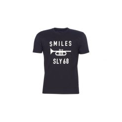 T-shirty z krótkim rękawem Sisley FASTSART. Czarne t-shirty męskie marki Sisley, s, bez wzorów, bez kołnierzyka, krótkie. Za 103,20 zł.