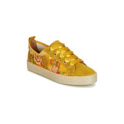 Espadryle Pataugas PANKE. Żółte espadryle damskie Pataugas, bez wzorów, bez obcasa. Za 351,20 zł.