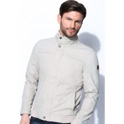 Beżowa Kurtka Awesome Thing. Czarne kurtki męskie marki Born2be, m, z nadrukiem, z dresówki, z kapturem. Za 134,99 zł.
