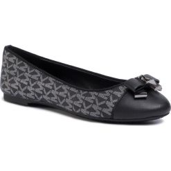 Baleriny MICHAEL MICHAEL KORS - Alice Ballet 40R0ALFP2B Black. Czarne baleriny damskie MICHAEL Michael Kors, bez wzorów, ze skóry ekologicznej, bez obcasa. Za 539,00 zł.