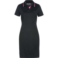 Sukienka shirtowa polo bonprix czarno-różowy neonowy. Czarne sukienki damskie bonprix, bez wzorów, polo, bez rękawów, dopasowane. Za 79,99 zł.