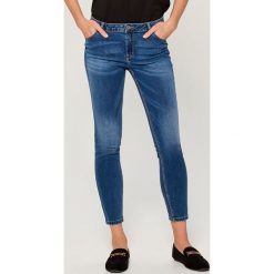 Jeansy skinny fit - Niebieski. Niebieskie jeansy damskie Mohito. Za 119,99 zł.