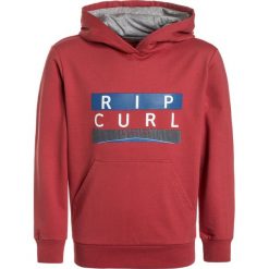 Rip Curl CAVERN HOODED Bluza z kapturem mineral red. Czerwone bluzy chłopięce marki Rip Curl, z bawełny, z kapturem. Za 169,00 zł.