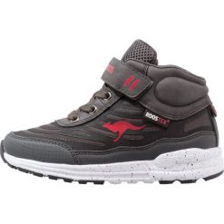 KangaROOS MOBA Tenisówki i Trampki wysokie steel grey/red. Szare trampki dziewczęce marki KangaROOS, z tworzywa sztucznego. W wyprzedaży za 146,30 zł.