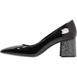 Bruno Premi Czółenka galaxy nero/anthracite. Niebieskie czółenka marki Bruno Premi, z materiału. Za 529,00 zł.