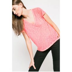 Superdry - Top. Pomarańczowe topy damskie Superdry, s, z bawełny. W wyprzedaży za 49,90 zł.