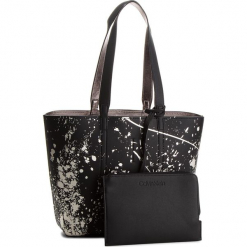Torebka CALVIN KLEIN - Inside Out Med Shopp K60K604378 903. Czarne torebki klasyczne damskie Calvin Klein, ze skóry ekologicznej, duże. Za 599,00 zł.