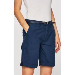 Guess Jeans - Szorty. Różowe szorty damskie Guess Jeans, l, w paski, z bawełny, casualowe. W wyprzedaży za 159,90 zł.