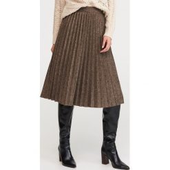 Plisowana spódnica midi - Brązowy. Pomarańczowe spódniczki damskie Reserved, bez wzorów, midi. Za 119,99 zł.