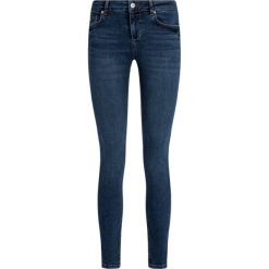 Jeansy Regular Fit Silvian Heach Monroe PGA19652JE. Niebieskie jeansy damskie Silvian Heach, bez wzorów, z elastanu. W wyprzedaży za 159,00 zł.