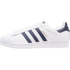 Adidas Originals SUPERSTAR Tenisówki i Trampki footwear white/collegiate navy. Białe tenisówki damskie marki adidas Originals, z materiału. Za 399,00 zł.