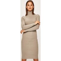 Answear - Sukienka. Sukienki damskie ANSWEAR, na co dzień, s, w kwiaty, z poliesteru, casualowe, z dekoltem karo, bez rękawów, maxi, rozkloszowane. W wyprzedaży za 129,90 zł.