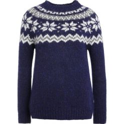 Swetry klasyczne damskie: Barbour HARRIET JUNKY Sweter deep blue