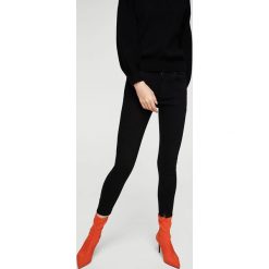 Mango - Jeansy Isa. Szare jeansy damskie marki Mango. W wyprzedaży za 99,90 zł.