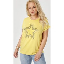 Żółta Bluzka Moreliana. Żółte bluzki damskie Born2be, xl, bez wzorów, bez kołnierzyka, bez rękawów. W wyprzedaży za 29,99 zł.