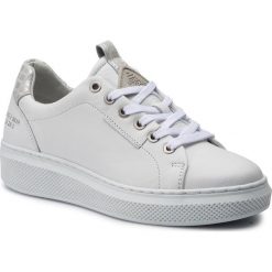 Sneakersy BULLBOXER - 807006E5L White. Białe półbuty damskie Bullboxer, ze skóry. W wyprzedaży za 199,00 zł.