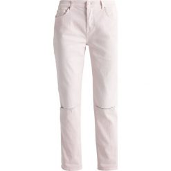 Boyfriendy damskie: 7 for all mankind JOSEFINA Jeansy Relaxed fit rose
