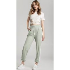 Miętowe Spodnie Just Hold On. Zielone spodnie damskie Renee, s, z dresówki. Za 59,99 zł.
