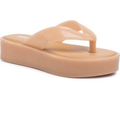 Japonki MELISSA - Beige Ad 32682 Beige 01915. Brązowe klapki damskie Melissa, bez wzorów, z tworzywa sztucznego, bez obcasa. Za 319,00 zł.