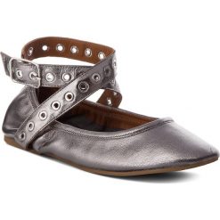 Półbuty INUOVO - 9068 Pewter. Szare półbuty damskie marki Inuovo, z aplikacjami, ze skóry, bez obcasa, na obcasie, bez zapięcia. W wyprzedaży za 199,00 zł.