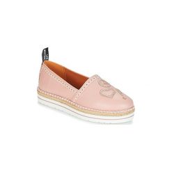 Espadryle Love Moschino JA10093G15. Różowe espadryle damskie Love Moschino, bez wzorów, bez obcasa. W wyprzedaży za 419,30 zł.
