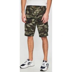 Quiksilver - Szorty. Spodenki i szorty męskie Quiksilver, bez wzorów, z bawełny, casualowe. W wyprzedaży za 179,90 zł.