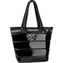 Torebka TOGOSHI - TG-17-03-000153 901. Czarne torebki klasyczne damskie Togoshi, bez wzorów, z materiału, klasyczne, bez dodatków. W wyprzedaży za 289,00 zł.