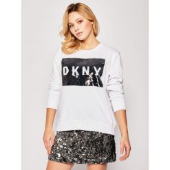 Bluza DKNY P0AH9B2R. Białe bluzy damskie DKNY, l, bez wzorów, z bawełny, bez rękawów, bez kaptura. Za 389,00 zł.