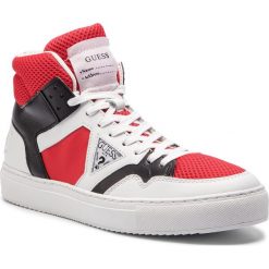 Sneakersy GUESS - Bruce FM6BRU LEA12 WHIRE. Białe sneakersy męskie Guess, na co dzień, z aplikacjami, ze skóry, klasyczne, bez zapięcia. W wyprzedaży za 489,00 zł.