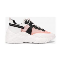 Steve Madden Aris Tenisówki Biały. Białe trampki i tenisówki damskie Steve Madden, bez wzorów, z materiału, bez zapięcia. Za 526,95 zł.