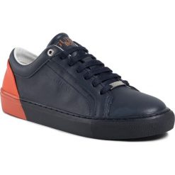 Sneakersy GUESS - Luis Jr FJ5LUI ELE12 ORG. Niebieskie trampki chłopięce Guess, z aplikacjami, ze skóry ekologicznej, na sznurówki. Za 299,00 zł.