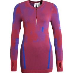 Adidas by Stella McCartney Bluzka z długim rękawem legend red/bold blue. Czerwone bluzki damskie marki adidas by Stella McCartney, s, z elastanu, sportowe, z długim rękawem. W wyprzedaży za 399,20 zł.