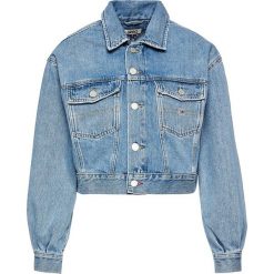 Kurtka jeansowa Tommy Jeans Trucker DW0DW07901. Niebieskie kurtki damskie Tommy Jeans, l, bez wzorów, z bawełny, bez kaptura. Za 549,00 zł.