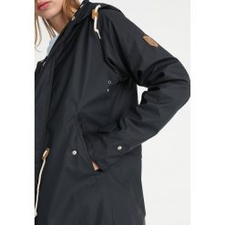 Derbe TRAVEL COZY FRIESE Płaszcz wełniany /Płaszcz klasyczny phantom. Szare płaszcze damskie marki Derbe, z poliesteru, klasyczne. Za 629,00 zł.