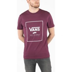 Vans Koszulka Czerwony. Czerwone podkoszulki męskie Vans, xxl, z nadrukiem, z bawełny, z krótkim rękawem. Za 119,95 zł.