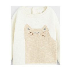 Mango Kids - Sweter dziecięcy Miaw 80-104 cm. Białe swetry dziewczęce z aplikacjami, z bawełny, z okrągłym kołnierzem. Za 89,90 zł.