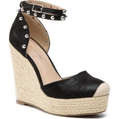 Espadryle DEEZEE - LS4981-01 Black. Czarne espadryle damskie DeeZee, z aplikacjami, ze skóry ekologicznej, bez obcasa, na obcasie. W wyprzedaży za 64,98 zł.