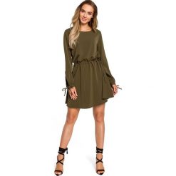 Sukienka z rozciętymi rękawami - khaki. Brązowe sukienki damskie Moe, na imprezę, s, bez wzorów, z tkaniny, boho, bez kołnierzyka, bez rękawów, rozkloszowane. Za 189,00 zł.