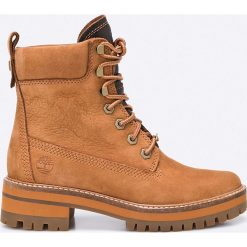 Timberland - Botki Courmayeur Valley. Pomarańczowe botki damskie skórzane marki Timberland, z okrągłym noskiem, na sznurówki. W wyprzedaży za 679,90 zł.